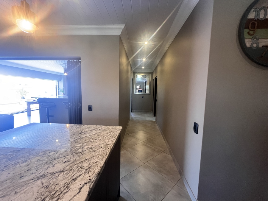 4 Bedroom Property for Sale in Wilkoppies North West